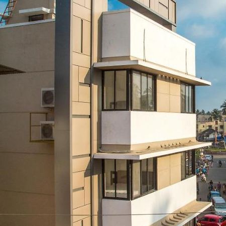 Hotel Nirvana Алибаг Екстериор снимка