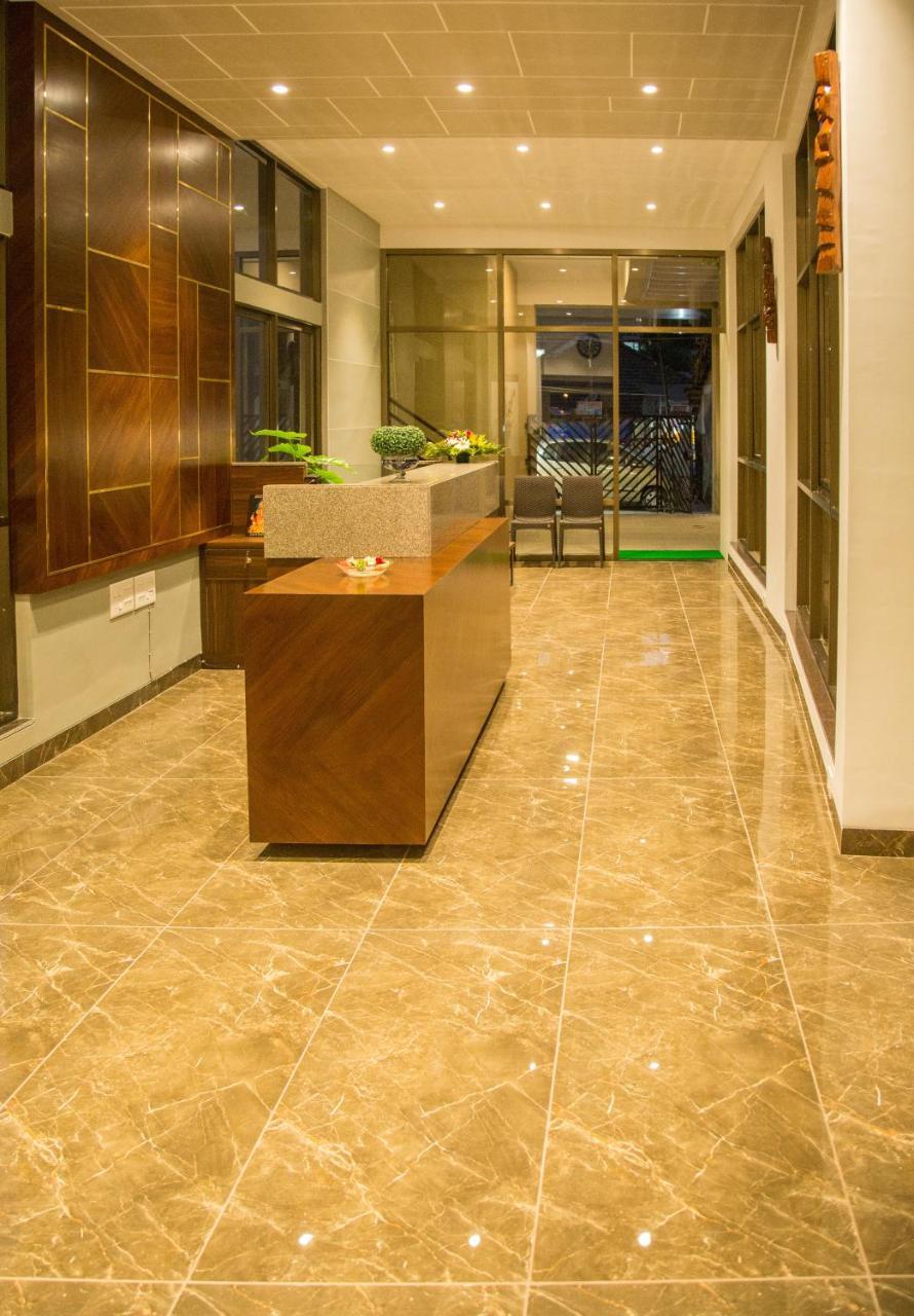 Hotel Nirvana Алибаг Екстериор снимка