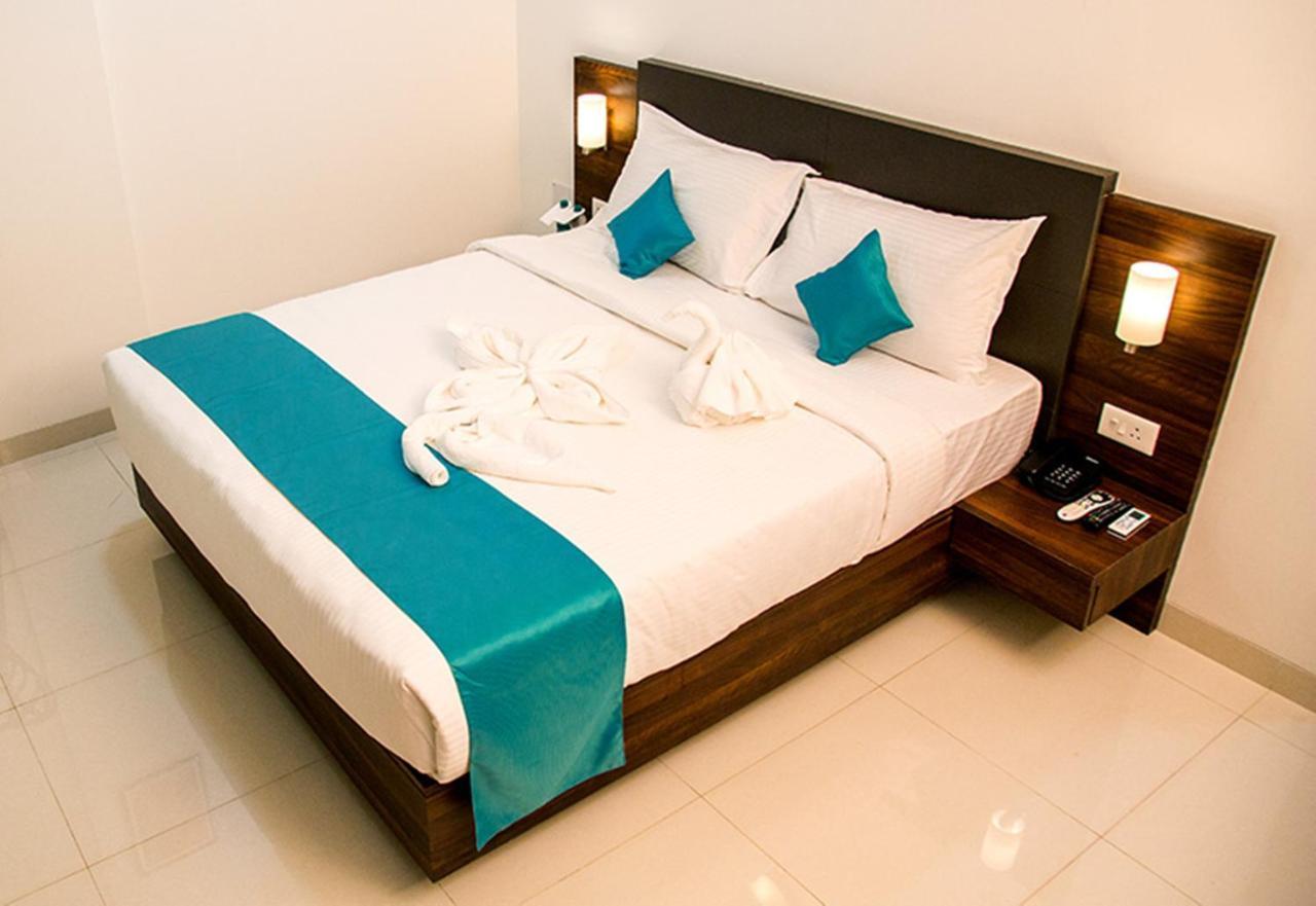 Hotel Nirvana Алибаг Екстериор снимка
